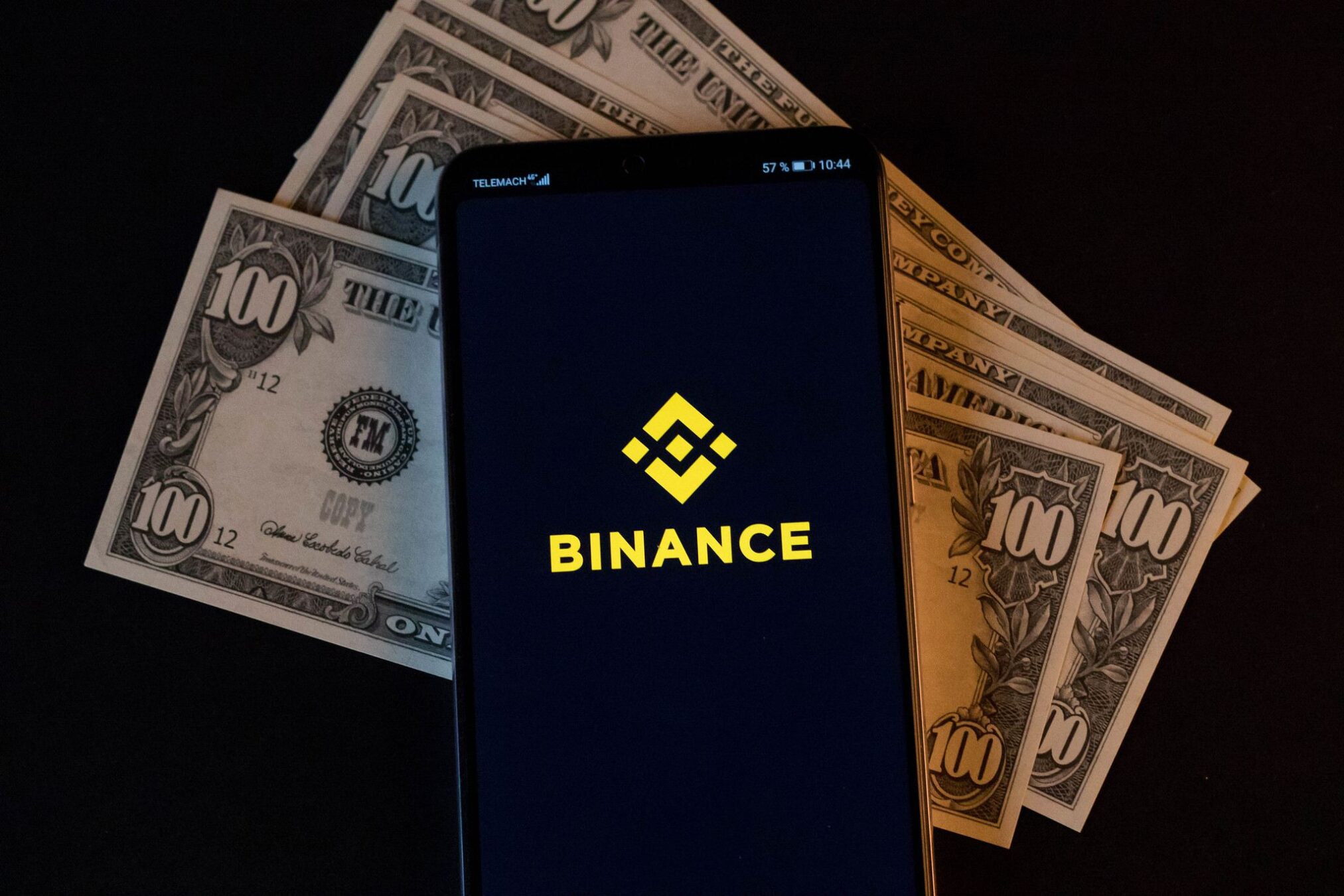 Binance bere 250 000 $ ročně od Blockstack: „Není to poplatek za zalistování”