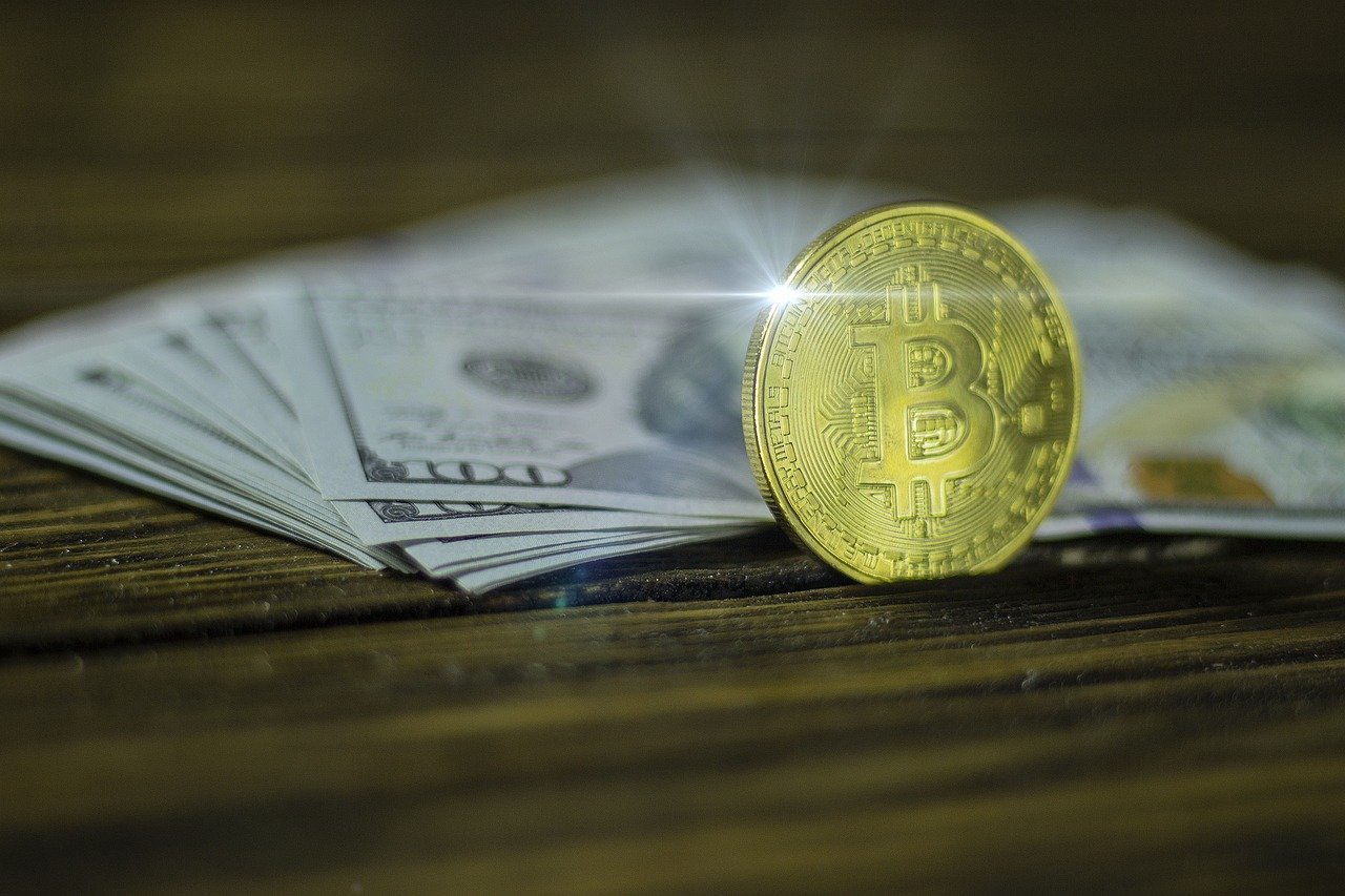 Vlády USA a Spojeného království vytvořily Bitcoin (BTC), aby se vypořádaly s budoucí měnovou krizí, říká Raoul Pal