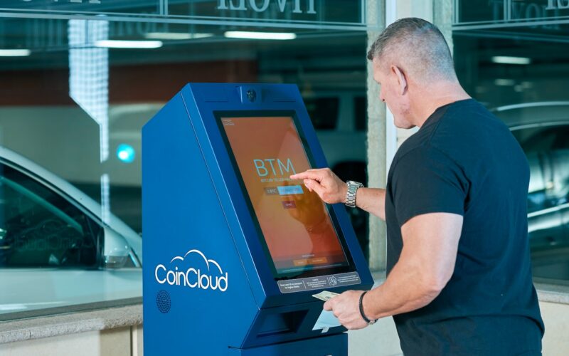 atm, kryptomat, bitcoin mat, bankomat, btm